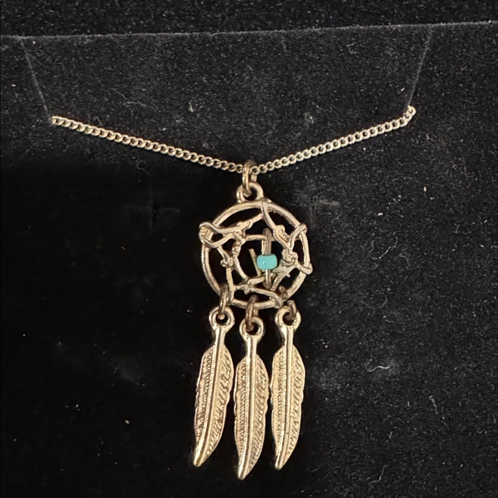 Dreamβ catcher necklace in gold tone